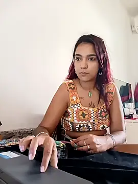 Pantaneirasexy online show from 18, 4, 2026