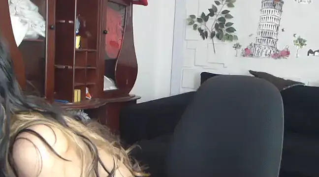 Snapshot of AngelaTurizo chatting on 20, 2, 2025 AngelaTurizo online show from 20, 2, 2025