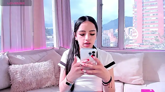 Daphne chers online show from 2, 12, 2025