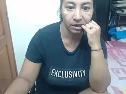 Snapshot of Siblleyx chatting on 7, 1, 2025 Siblleyx online show from 7, 1, 2025