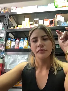 Andrea18 blonde online show from 10, 2, 2026