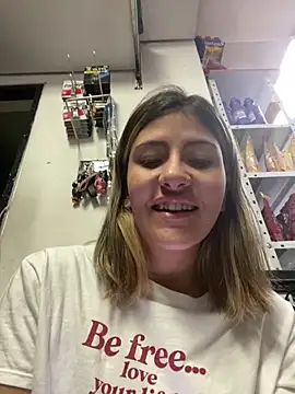 Andrea18 blonde online show from 13, 2, 2026