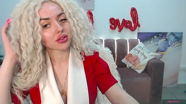 Snapshot of MissisCaty chatting on 5, 2, 2025 MissisCaty online show from 5, 2, 2025