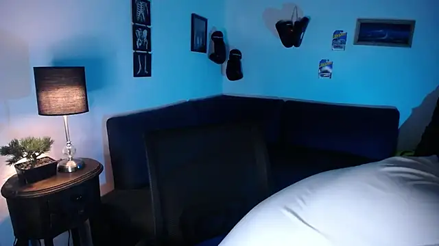 JamesCr  online show from 27, 3, 2026