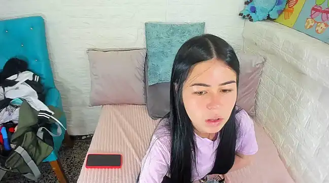 Snapshot of Dalia_Collinsx chatting on 1, 2, 2025 Dalia Collinsx online show from 1, 2, 2025