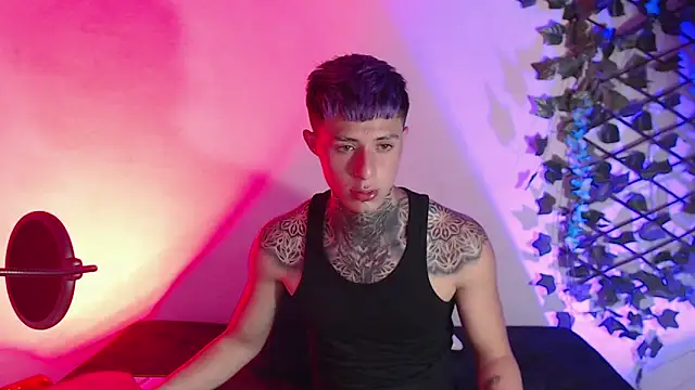 Snapshot of 7_Saturno_7 chatting on 4, 2, 2025 7 Saturno 7 online show from 4, 2, 2025