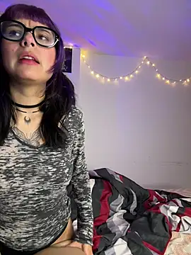 Snapshot of mavimist__ chatting on 13, 3, 2026 mavimist online show from 13, 3, 2026