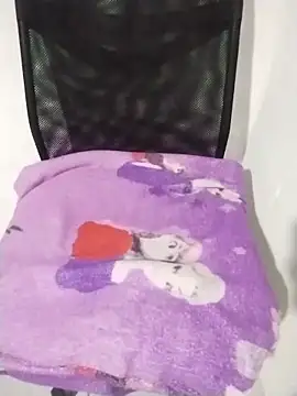 Snapshot of yannaluuxehot chatting on 18, 3, 2025 yannaluuxehot online show from 18, 3, 2025