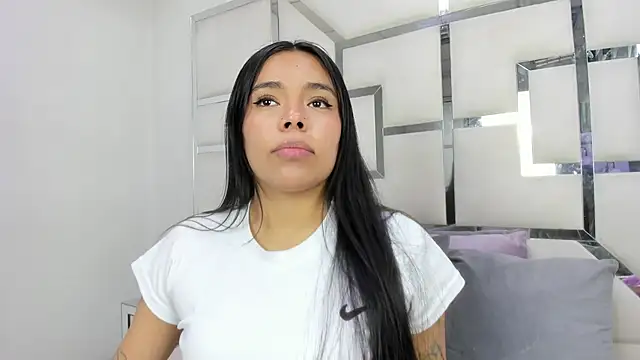 ZoeWan69 online show from 25, 5, 2026