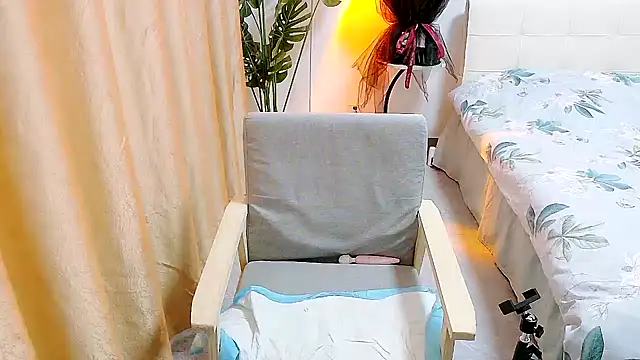 Snapshot of YIYI955 chatting on 22, 2, 2025 YIYI955 online show from 22, 2, 2025