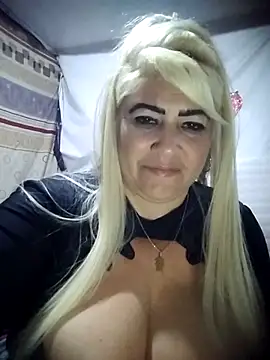 Snapshot of BonniAdams chatting on 2, 3, 2025 BonniAdams online show from 2, 3, 2025