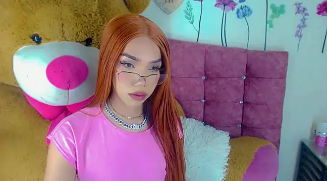 Khloe Leal online show from 4, 2, 2025