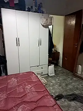 liamlara online show from 6, 11, 2025