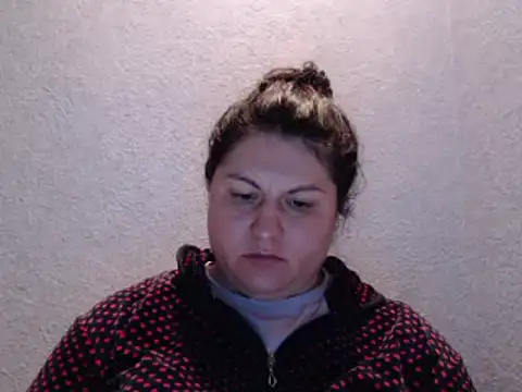 KiraSwee online show from 7, 10, 2025