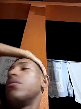 Snapshot of Mineirinho043 chatting on 15, 2, 2025 Mineirinho043 online show from 15, 2, 2025