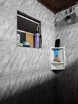 Mineirinho043 online show from 5, 12, 2025