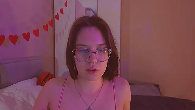 Mia Luw online show from 14, 2, 2026