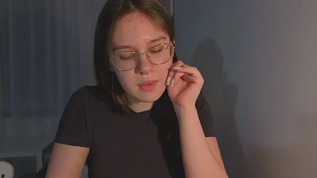 Mia Luw online show from 29, 3, 2026