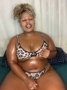 Snapshot of Cuddle_Bear chatting on 11, 3, 2026 Cuddle Bear online show from 11, 3, 2026