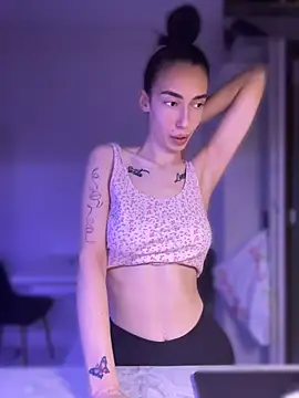 Celine Roxelle online show from 7, 4, 2026