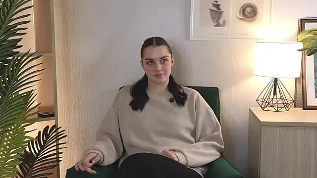 Snapshot of GarynDilley chatting on 7, 2, 2025 GarynDilley online show from 7, 2, 2025