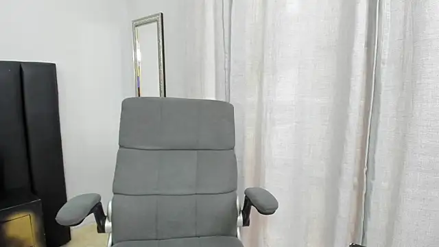 Snapshot of ISAAC_CRYSTON chatting on 5, 2, 2025 ISAAC CRYSTON online show from 5, 2, 2025