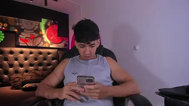 Snapshot of ISAAC_CRYSTON chatting on 16, 9, 2025 ISAAC CRYSTON online show from 16, 9, 2025
