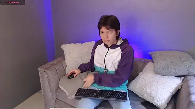 Snapshot of Golden-Boyy chatting on 14, 2, 2025 Golden-Boyy online show from 14, 2, 2025