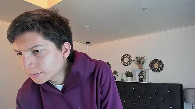 Snapshot of Golden-Boyy chatting on 4, 10, 2025 Golden-Boyy online show from 4, 10, 2025