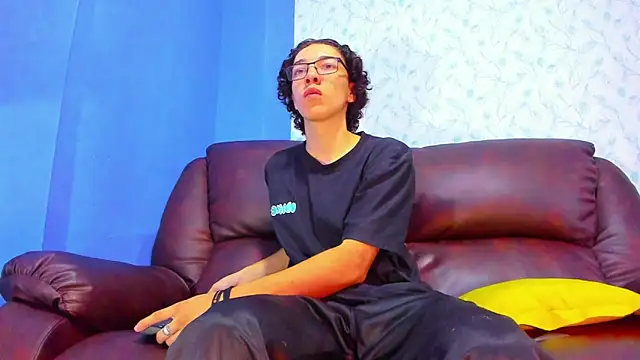 Gadiel Sex online show from 4, 3, 2025