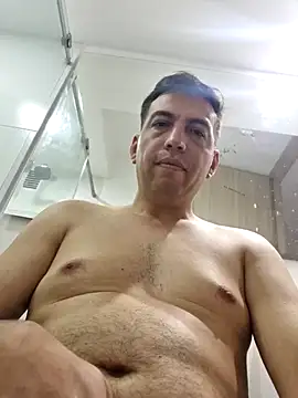 Snapshot of reyarturs13 chatting on 14, 3, 2025 reyarturs13 online show from 14, 3, 2025