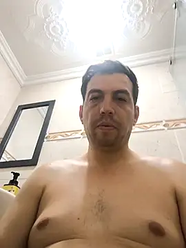 Snapshot of reyarturs13 chatting on 3, 3, 2026 reyarturs13 online show from 3, 3, 2026