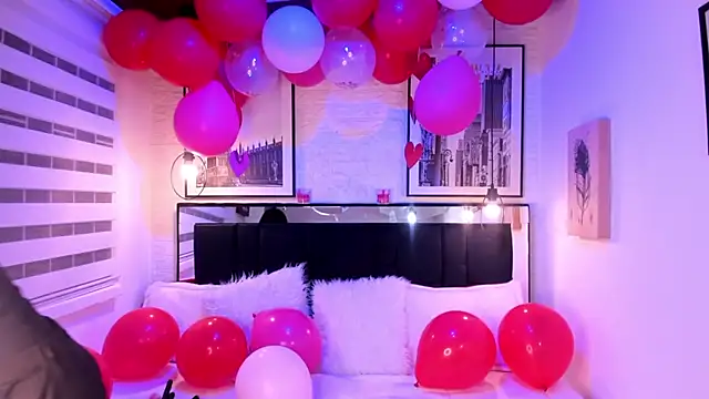 tylla  online show from 17, 2, 2025