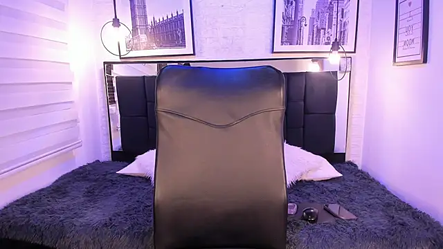 tylla  online show from 22, 10, 2025