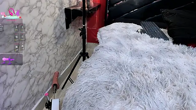 IVISBOUNCYASS online show from 17, 4, 2026