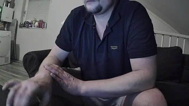 Snapshot of YourLoveBoyKevin chatting on 14, 2, 2025 YourLoveBoyKevin online show from 14, 2, 2025