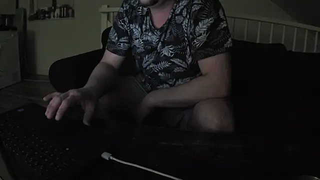 Snapshot of YourLoveBoyKevin chatting on 28, 2, 2025 YourLoveBoyKevin online show from 28, 2, 2025