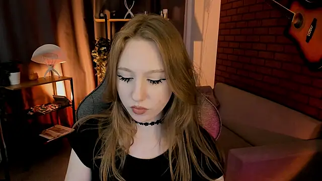 Snapshot of DariaTate chatting on 2, 4, 2026 DariaTate online show from 2, 4, 2026