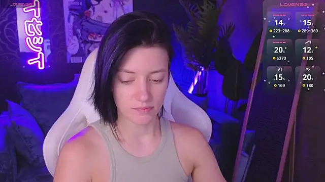 roxy riot  online show from 2, 4, 2026