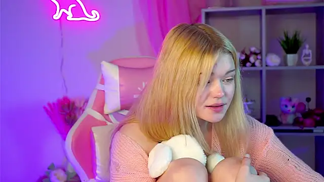 Snapshot of AdeleCartier chatting on 22, 3, 2025 AdeleCartier online show from 22, 3, 2025