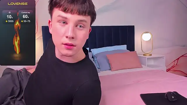 AdrianoAubert online show from 20, 9, 2025