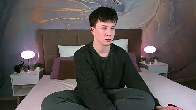 AdrianoAubert online show from 26, 9, 2025