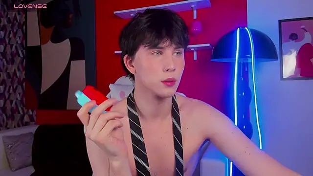 AdrianoAubert online show from 4, 12, 2025