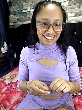 Snapshot of isabella_beauty_01 chatting on 3, 3, 2025 isabella beauty 01 online show from 3, 3, 2025