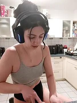 Gamergirl-Linela online show from 21, 11, 2025