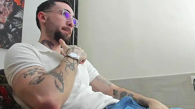 Luke davis01 online show from 12, 2, 2025