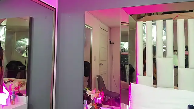 Cloee Rainbow1 online show from 27, 2, 2025