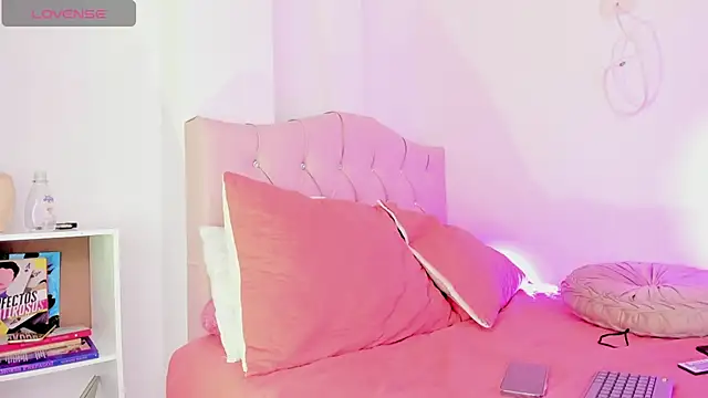 Snapshot of VictoriaBlackfire chatting on 22, 11, 2025 VictoriaBlackfire online show from 22, 11, 2025