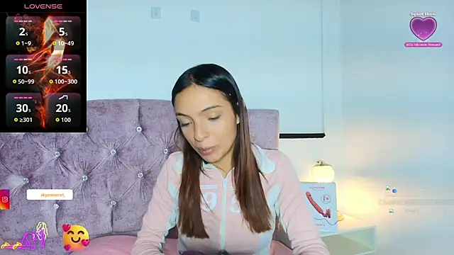 Skye Moore online show from 21, 10, 2025