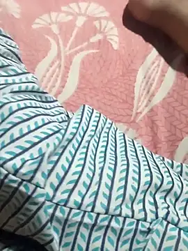 Snapshot of simrun70 chatting on 28, 9, 2025 simrun70 online show from 28, 9, 2025